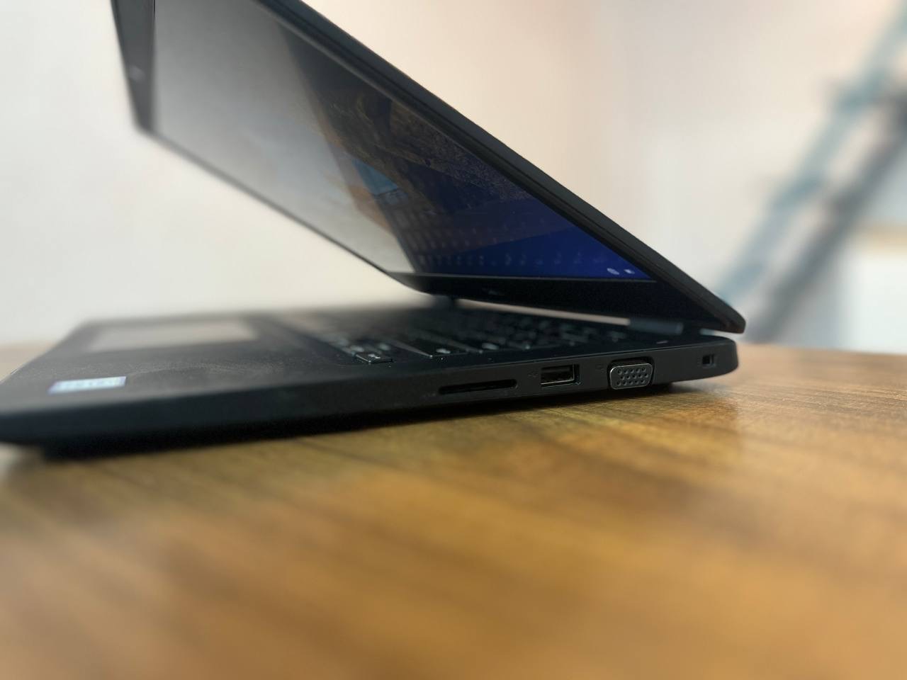گالری عکس های محصول لپ‌تاپ دل (DELL) مدل 3400-شماره-1